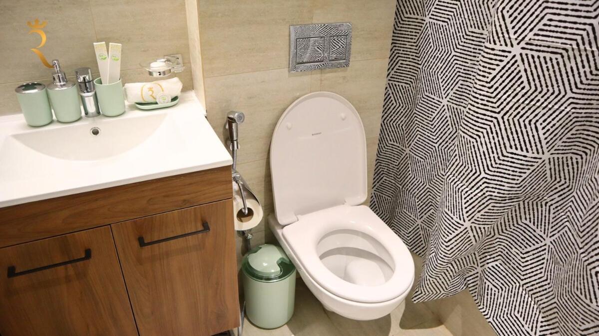 Masdar 1br Peaceful Retreat And Near Airport Abu Dhabi