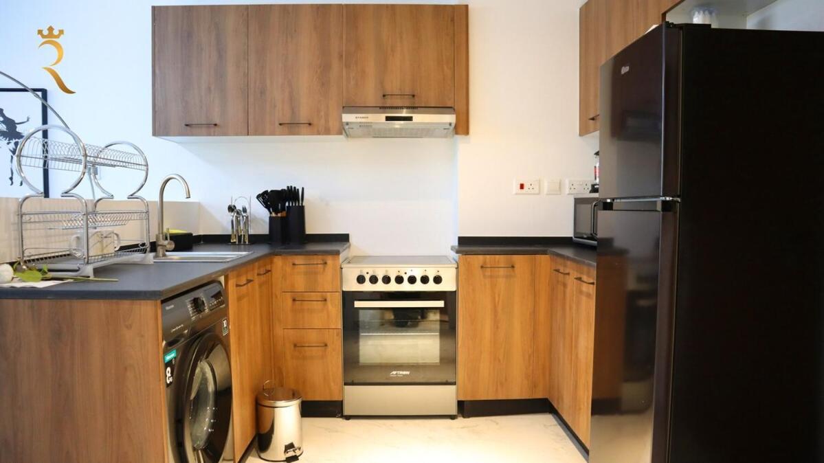 Apartment Masdar 1br Peaceful Retreat And Near Airport *